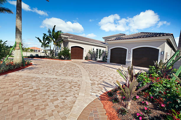Best Driveway Pavers Near Me  in Licking, MO